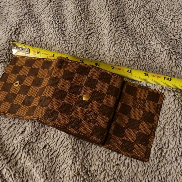 Louis Vuitton Wallet - Picture 13 of 16